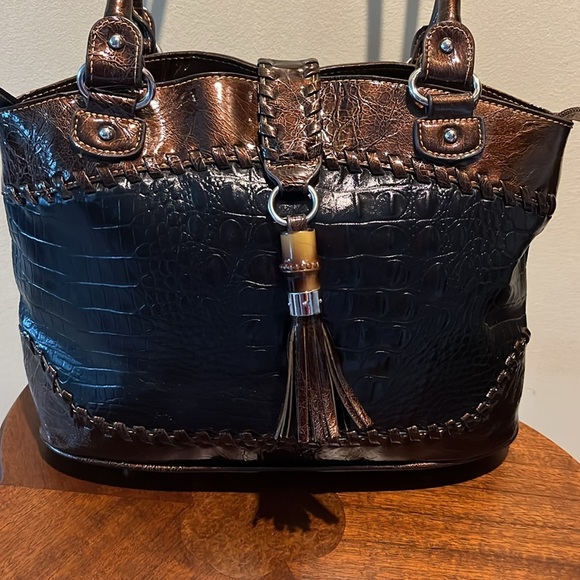 MC Marc Chantal  croc embossed /hi gloss patent leather shoulder bag Bk/Brn NWOT - Picture 1 of 17